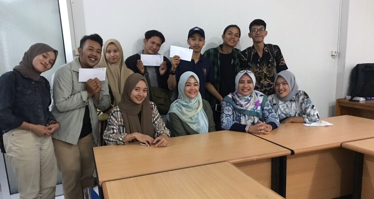 Pemberian Reward Kepada Mahasiswa Berprestasi